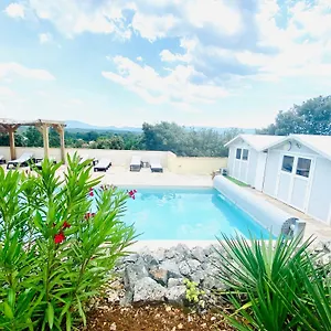 Asunda & Sauna, D'hotes Guest house